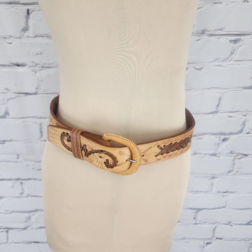 Hand-tooled western-style leather belt in leather-wrapped buckle SIZE 34